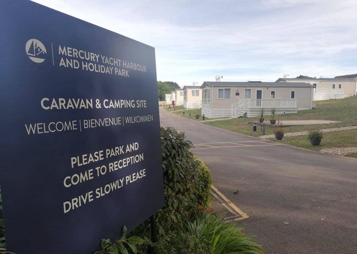 Mercury Yacht Harbour And Holiday Park Lower Swanwick 외부 사진